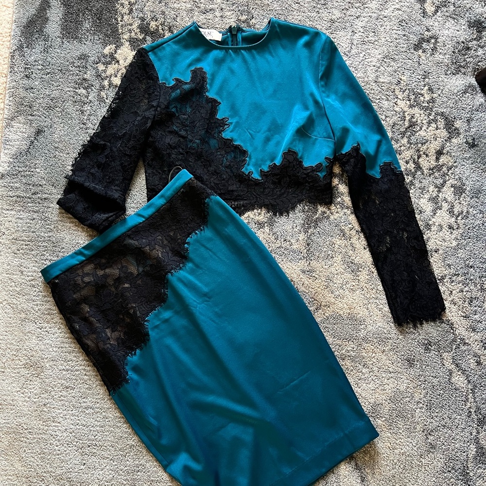 House of CB London Size M 2 piece
